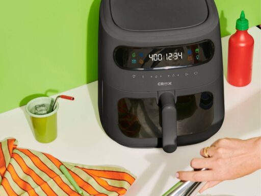 How to Turn On Crux Air Fryer